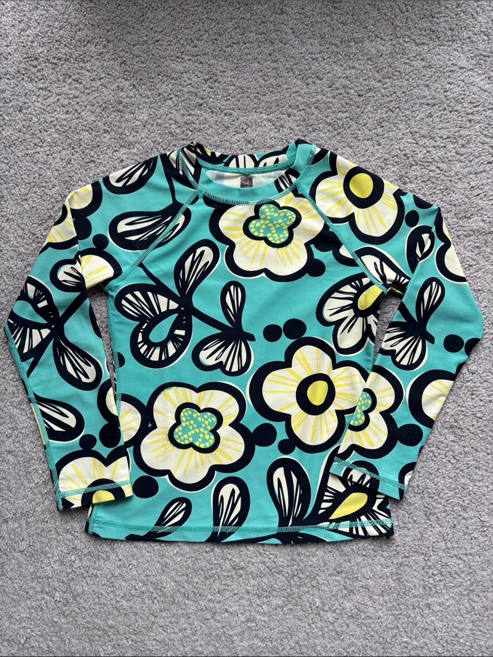 Tea Collection mod floral print rashguard!